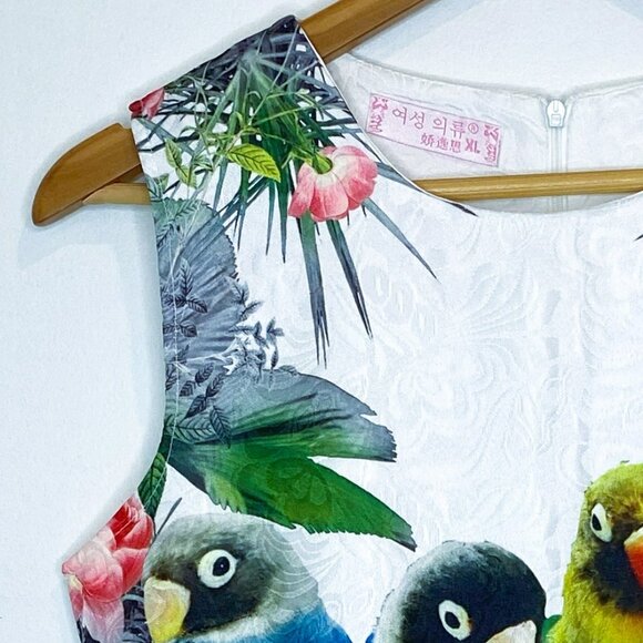 The Birds Dress, Lightweight, Zip Back, Short, Sleeveless, Round Neck, Size L/XL - Picture 3 of 8